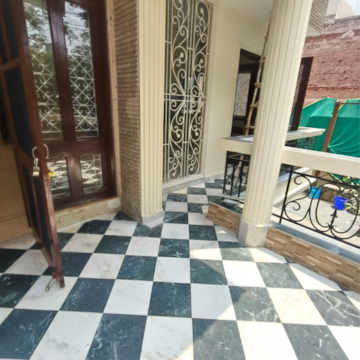 Balcony in 4 BHK Builder Floor at Sarvapriya Vihar – for Rent