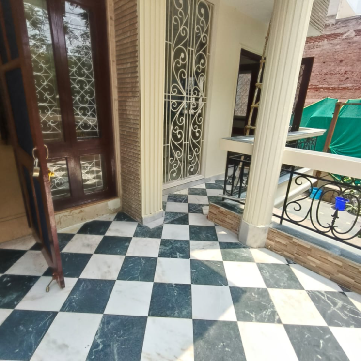 Balcony, sarvapriya vihar 4 Bedroom 2500 Sq.Ft. Builder Floor In Sarvapriya Vihar Delhi 8762199