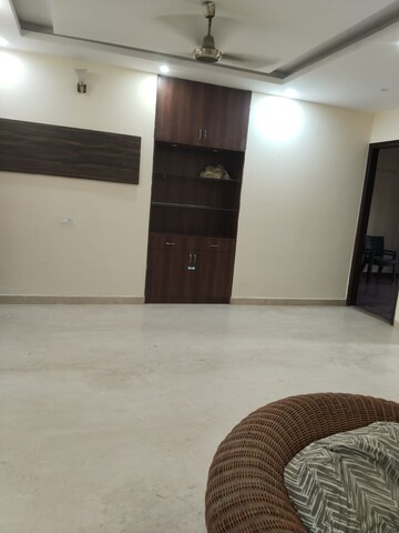 Room in 3 BHK Builder Floor at Palam Vihar Residents Association, Palam Vihar – for Rent
