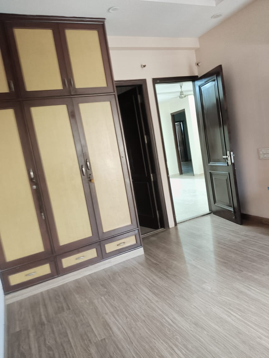 3 BHK Builder Floor For Rent in Palam Vihar Residents Association