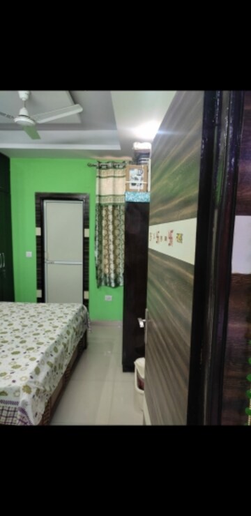 Bedroom in 2 BHK Builder Floor at Kanha Apartments Indirapuram, Shakti Khand 2 – for Rent