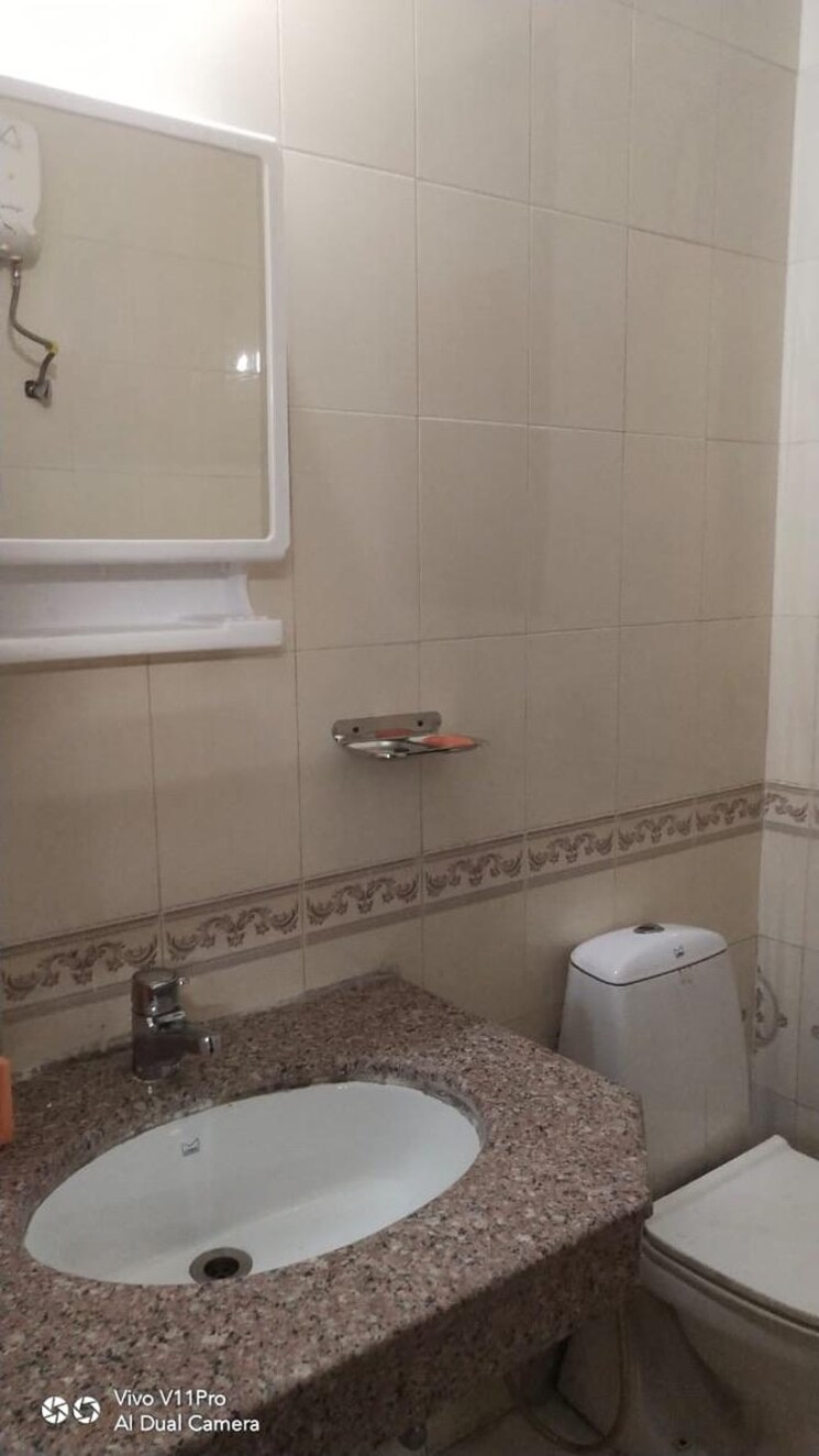 Bathroom, penta-homes 2 Bedroom 1000 Sq.Ft. Apartment In Vip Road Zirakpur 8762239