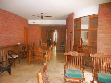 Living Room in 4 BHK Builder Floor at Panchsheel Park – for Rent