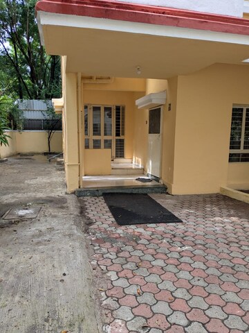 Bedroom in 3.5 BHK Villa at Wadhwani Mayureshwar Sai Nisarg Park CHS, Pimple Saudagar – for Rent