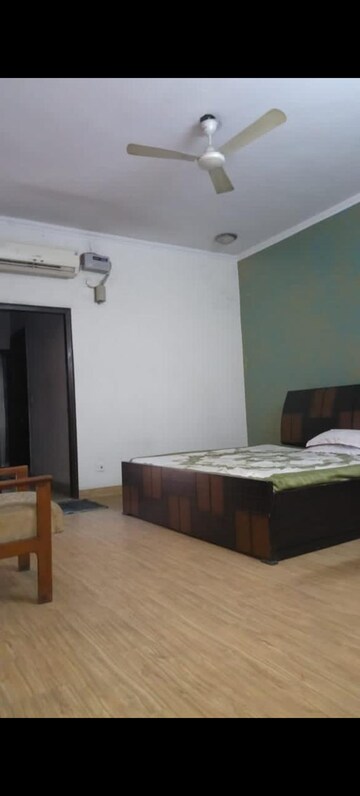 Bedroom in 2 BHK Builder Floor at Panchsheel Park – for Rent