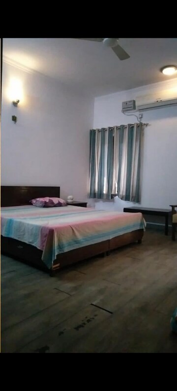 Bedroom in 2 BHK Builder Floor at Panchsheel Park – for Rent