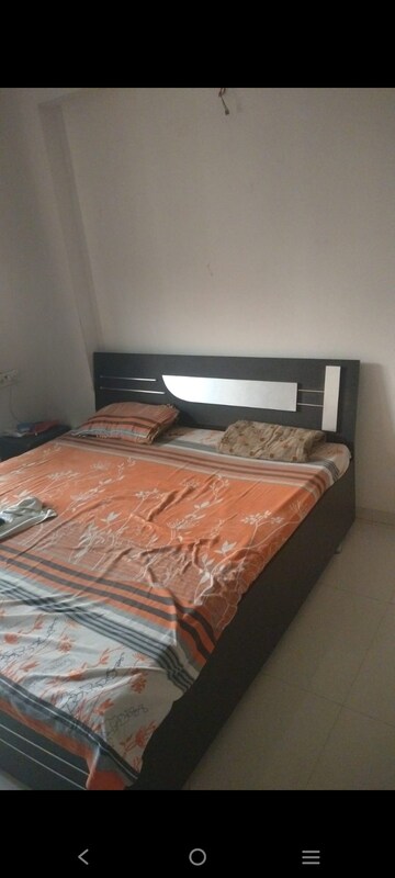 Bedroom in 2 BHK Apartment at Sun Atmosphere, Shela – for Rent