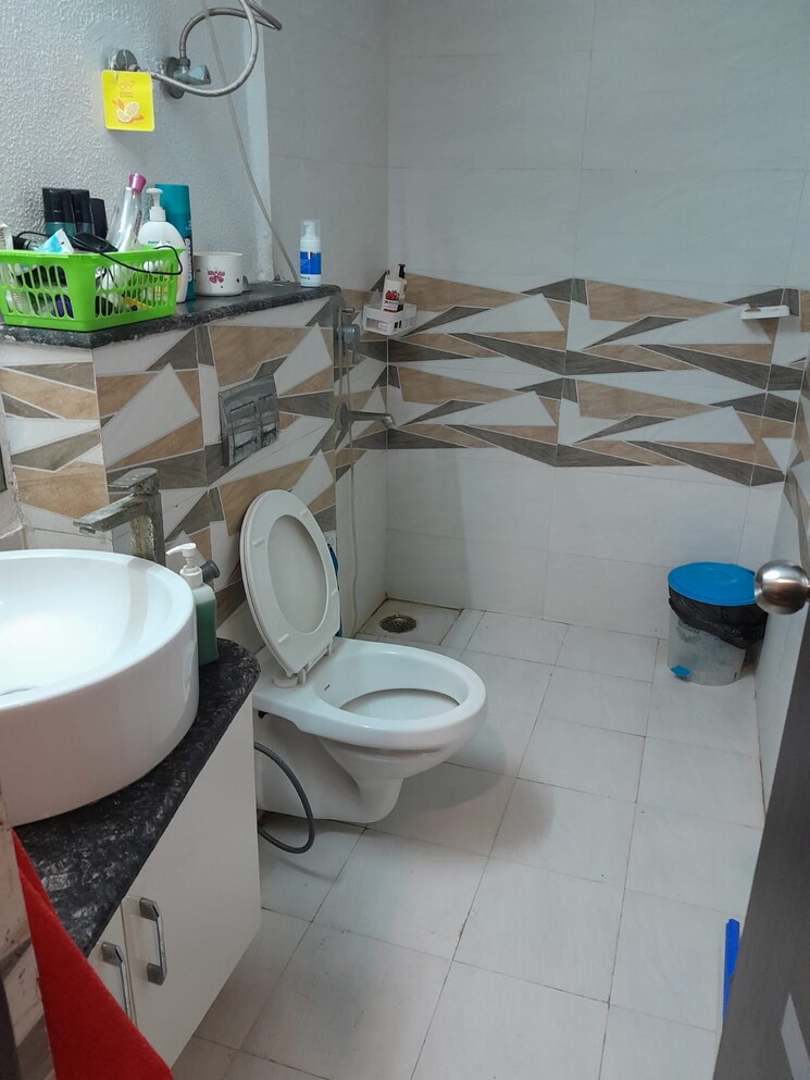 Attached Bathroom, mahagun-moderne 3 Bedroom 1550 Sq.Ft. Apartment In Sector 78 Noida 8762315
