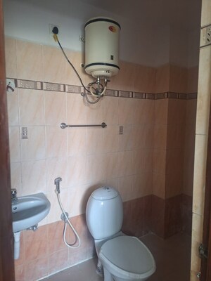 Bathroom in 6 BHK Independent House at Rt Nagar – for Sale