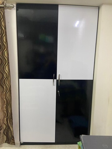 Furnished Amenities in 2 BHK Apartment at Lodha Amara, Kolshet Road – for Rent