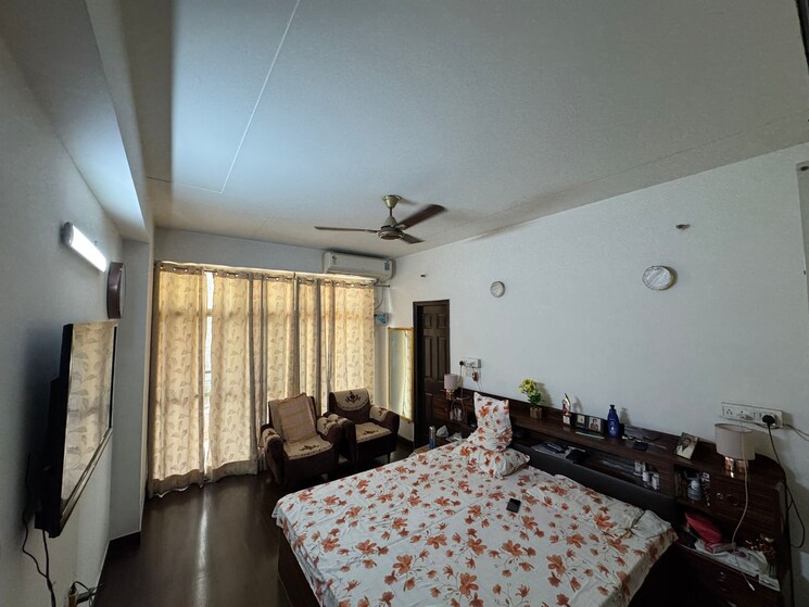 Bedroom, mahagun-mezzaria 3 Bedroom 2500 Sq.Ft. Apartment In Sector 78 Noida 8762319