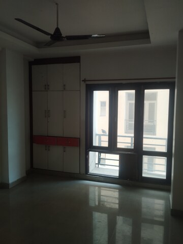Room in 2 BHK Apartment at Amna Rolex Estate, Faizabad Road – for Rent