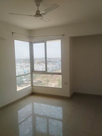 Room in 3 BHK Apartment at BBD Green City Sun Breeze II, Gomti Nagar – for Rent