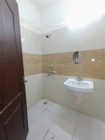 Bathroom in 3 BHK Villa at Amrapali Leisure Valley, Tech Zone 4 Greater Noida – for Rent