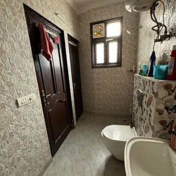 Bathroom in 1.5 BHK Builder Floor at Greater Kailash I – for Rent