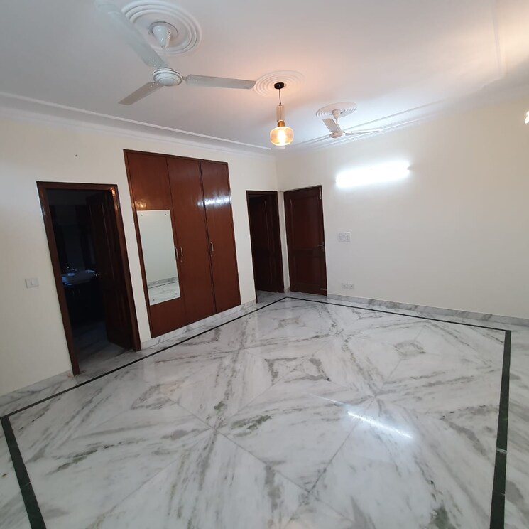 Bedroom, sarvodaya enclave 4 Bedroom 2800 Sq.Ft. Builder Floor In Sarvodaya Enclave Delhi 8762400