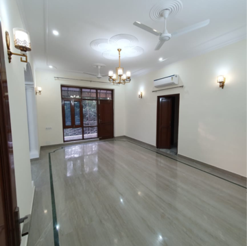 Living Room in 4 BHK Builder Floor at Sarvodaya Enclave – for Rent