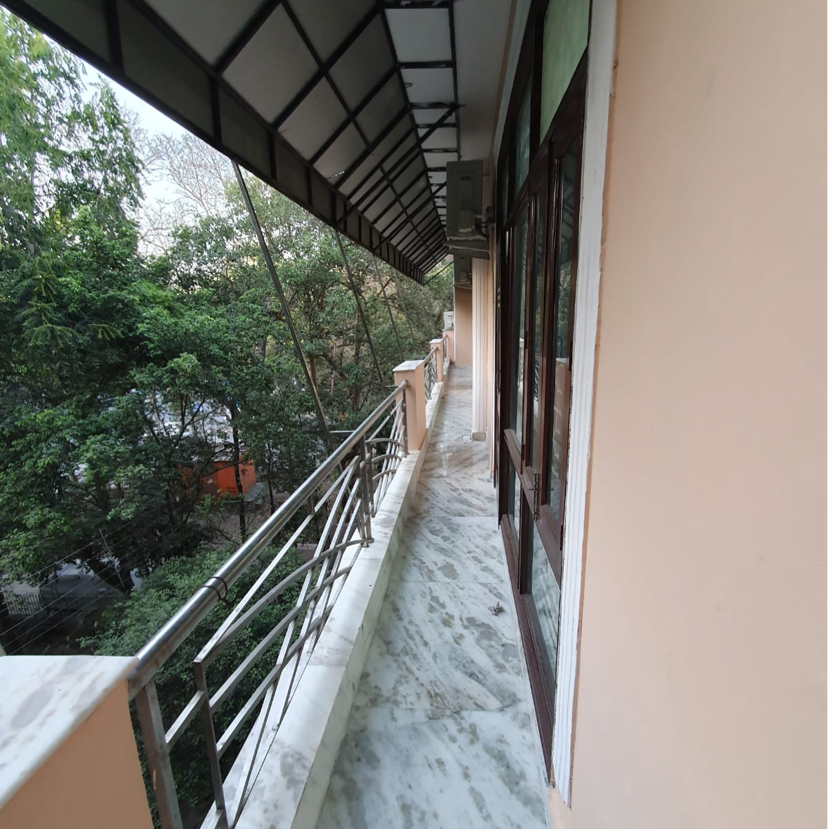 4 BHK + Servant Room Builder Floor For Rent in Sarvodya Enclave 