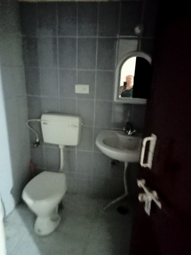 Bathroom, alaknanda-apartment-gomti-nagar 3 Bedroom 1700 Sq.Ft. Apartment In Gomti Nagar Lucknow 8762445