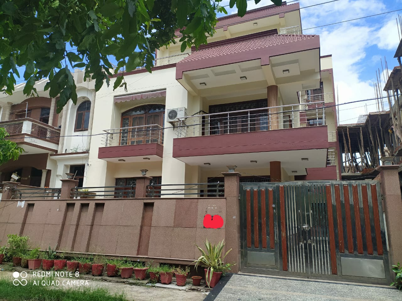 6 BHK 250 Sq.Mt. Villa in Royal Arcade Anand Vihar