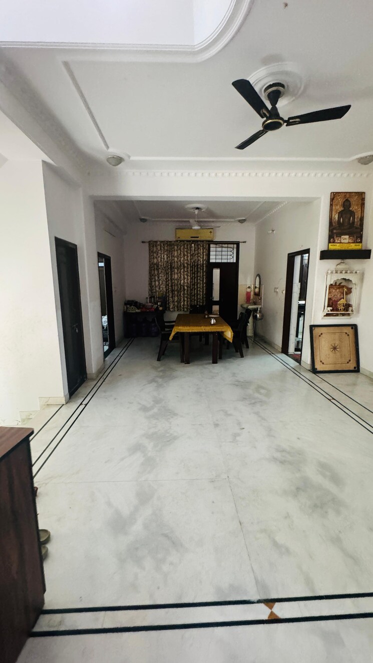 Room, shyam nagar 4 Bedroom 3000 Sq.Ft. Villa In Shyam Nagar Jaipur 8762507