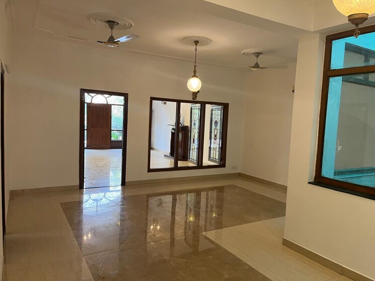 Room, kanchan-vihar 6+ Bedroom 350 Sq.Mt. Villa In Dlf Ankur Vihar Ghaziabad 8762510