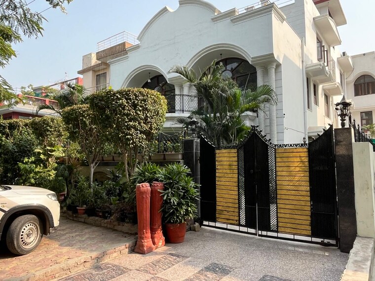 Exterior View, kanchan-vihar 6+ Bedroom 350 Sq.Mt. Villa In Dlf Ankur Vihar Ghaziabad 8762510