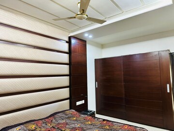 Bedroom in 5 BHK Villa at Bajaj Nagar – for Rent