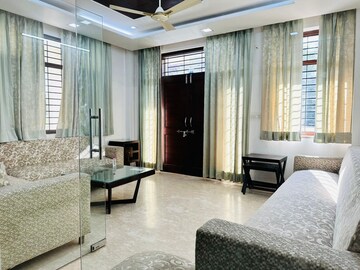 Living Room in 5 BHK Villa at Bajaj Nagar – for Rent