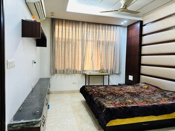 Bedroom in 5 BHK Villa at Bajaj Nagar – for Rent