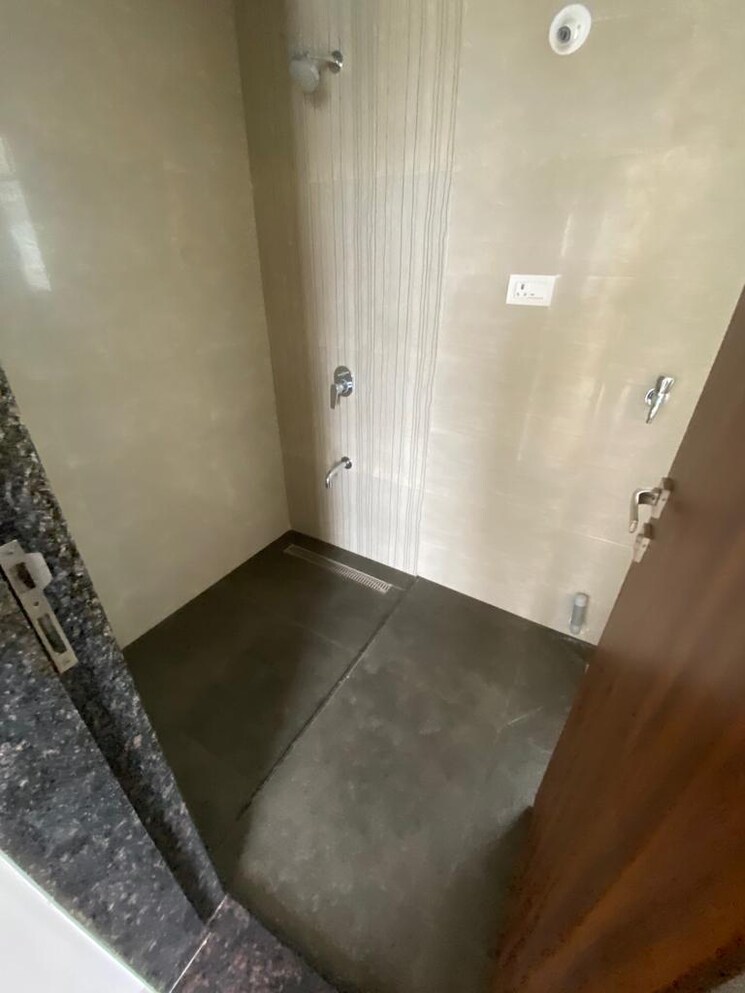 Bathroom, rambaug colony 2 Bedroom 1050 Sq.Ft. Apartment In Rambaug Colony Pune 8762514