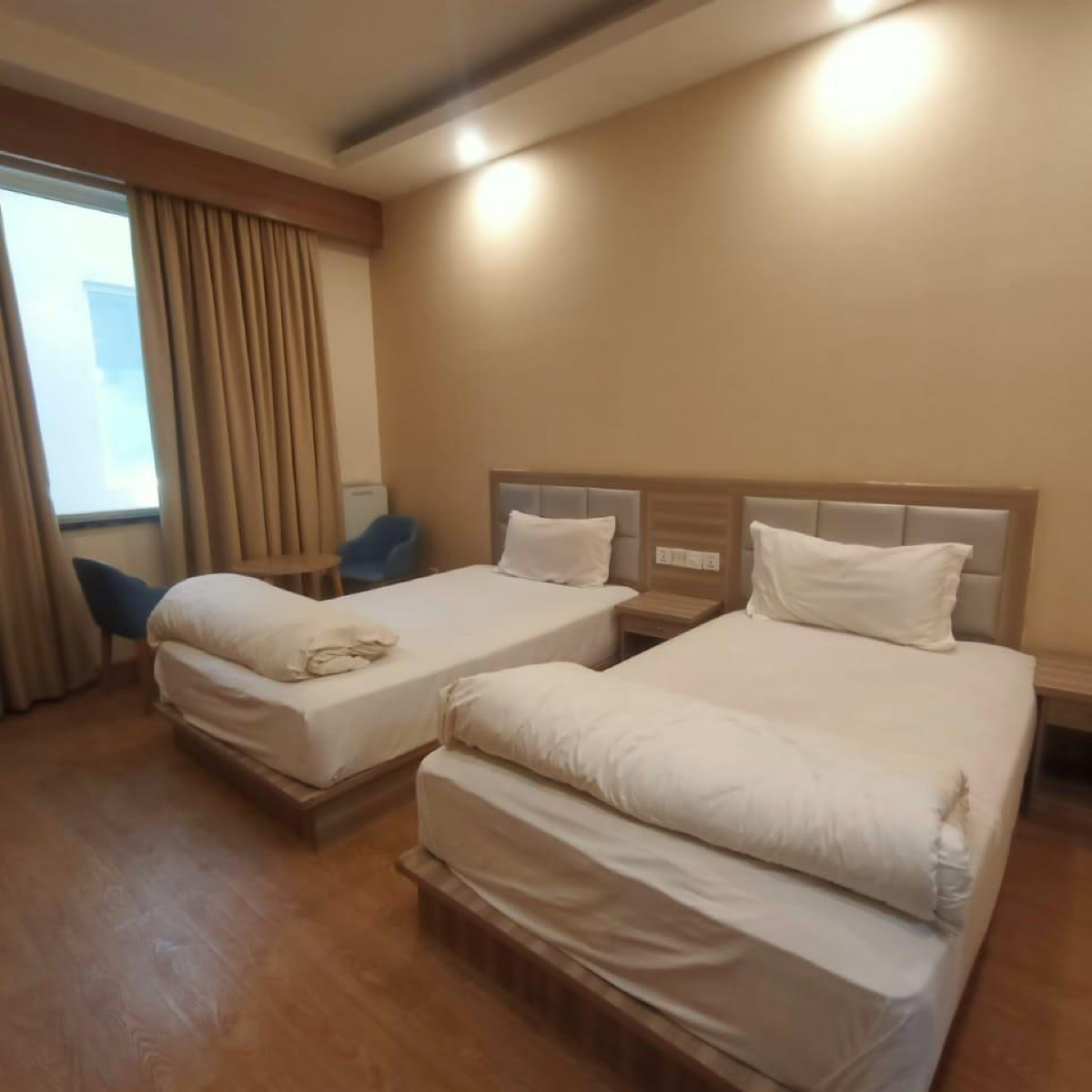 Pg For Rent in Twin Sharing Pg Rooms Lis