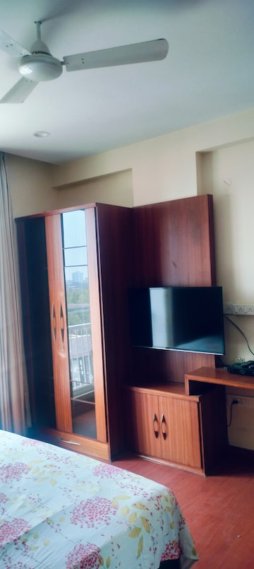 Room in 4 BHK Apartment at C Scheme – for Rent