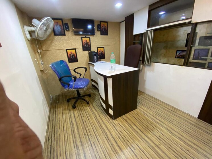 Team Area, haware-fantasia Commercial Office Space 288 Sq.Ft. In Vashi Sector 28 Navi Mumbai 8762544
