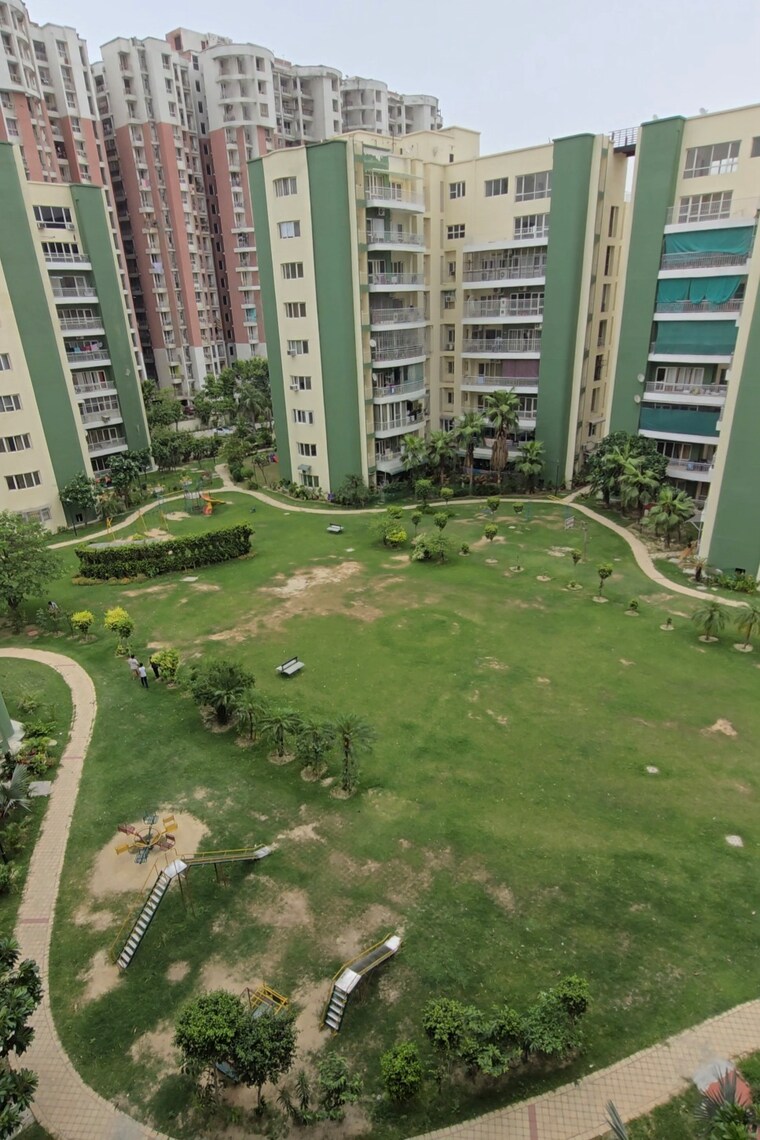 Exterior View, omaxe-putting-greens 4 Bedroom 2600 Sq.Ft. Apartment In Omega Ii Greater Noida Greater Noida 8762559
