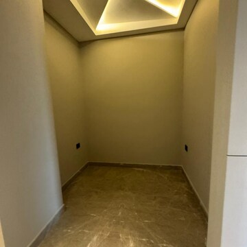 Room in 4 BHK Builder Floor at Kohli One Malibu Town Plot, Sector 47 – for Sale