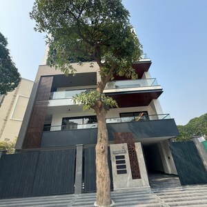 4 BHK Builder Floor For Sale in Kohli One Malibu Town Plot, Sector 47