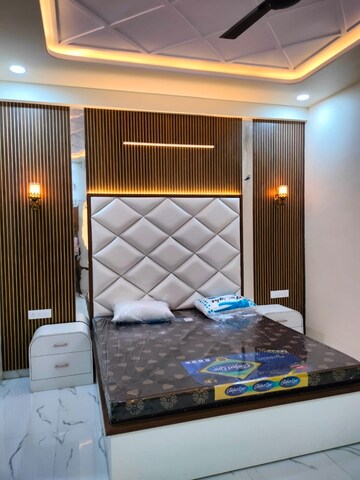 Bedroom in 5 BHK Villa at Kalwar Road – for Sale