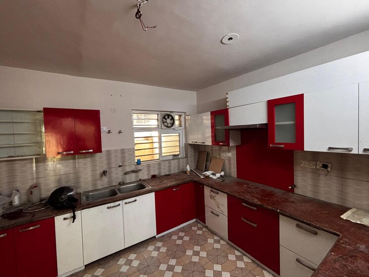 Kitchen, bptp-park-elite-floors-sector-88 4 Bedroom 250 Sq.Yd. Villa In Sector 88 Faridabad 8762609