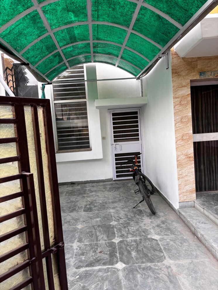 Exterior View, bptp-park-elite-floors-sector-88 4 Bedroom 250 Sq.Yd. Villa In Sector 88 Faridabad 8762609