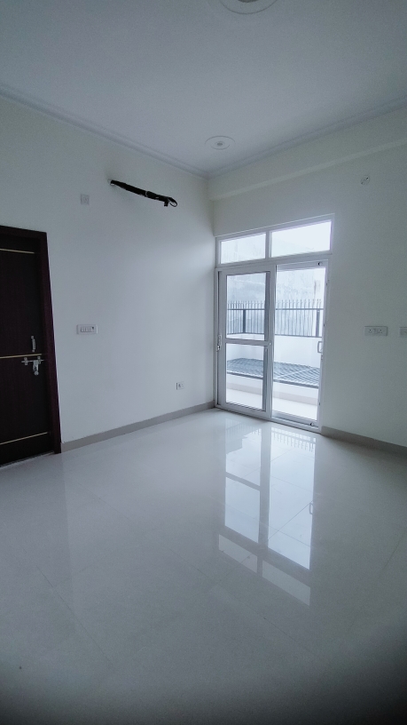 5 BHK + Servant Room Penthouse For Rent in Gomti Nagar