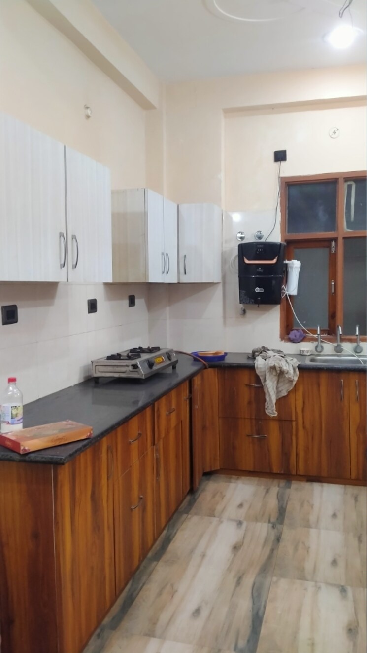 Kitchen, gomti nagar 5 Bedroom 2200 Sq.Ft. Penthouse In Gomti Nagar Lucknow 8762642