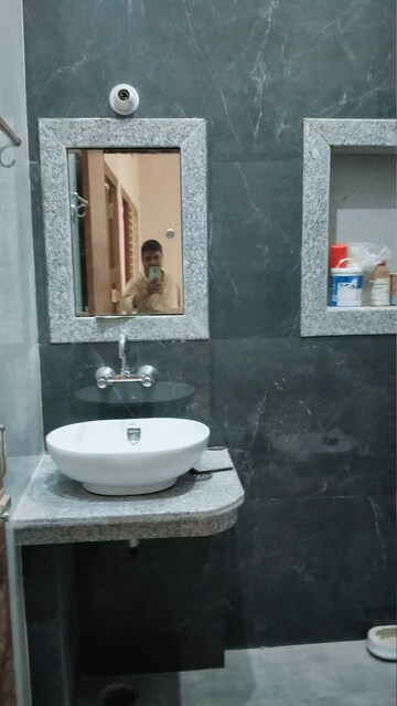 Bathroom in 5 BHK Penthouse at Gomti Nagar – for Rent