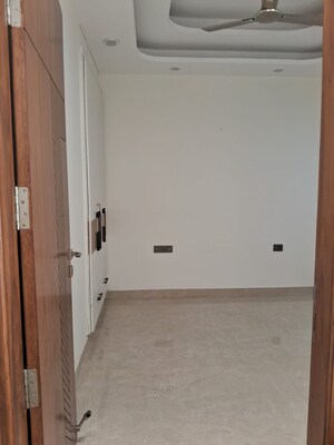 Room in 4 BHK Builder Floor at Sector 84 – for Sale