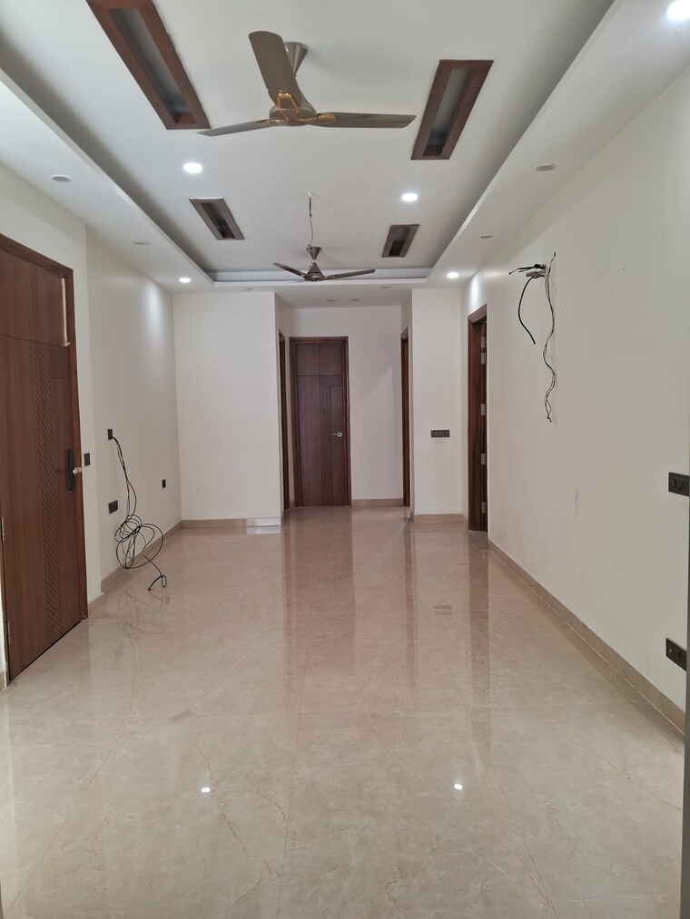 Room, sector 84 4 Bedroom 345 Sq.Yd. Builder Floor In Sector 84 Faridabad 8762652