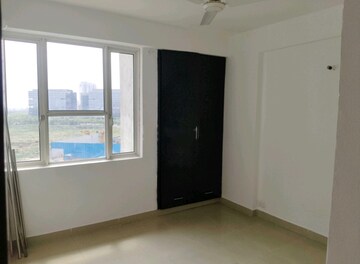 Room in 2 BHK Apartment at Logix Blossom Greens, Sector 143 – for Sale