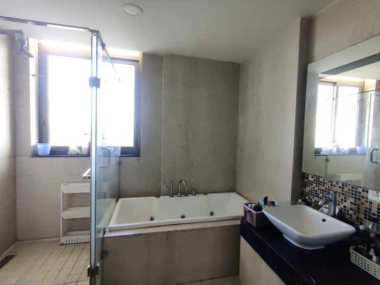 Bathroom, m3m-golf-estate-fairway-east 3 Bedroom 3705 Sq.Ft. Apartment In Sector 65 Gurgaon 8762671