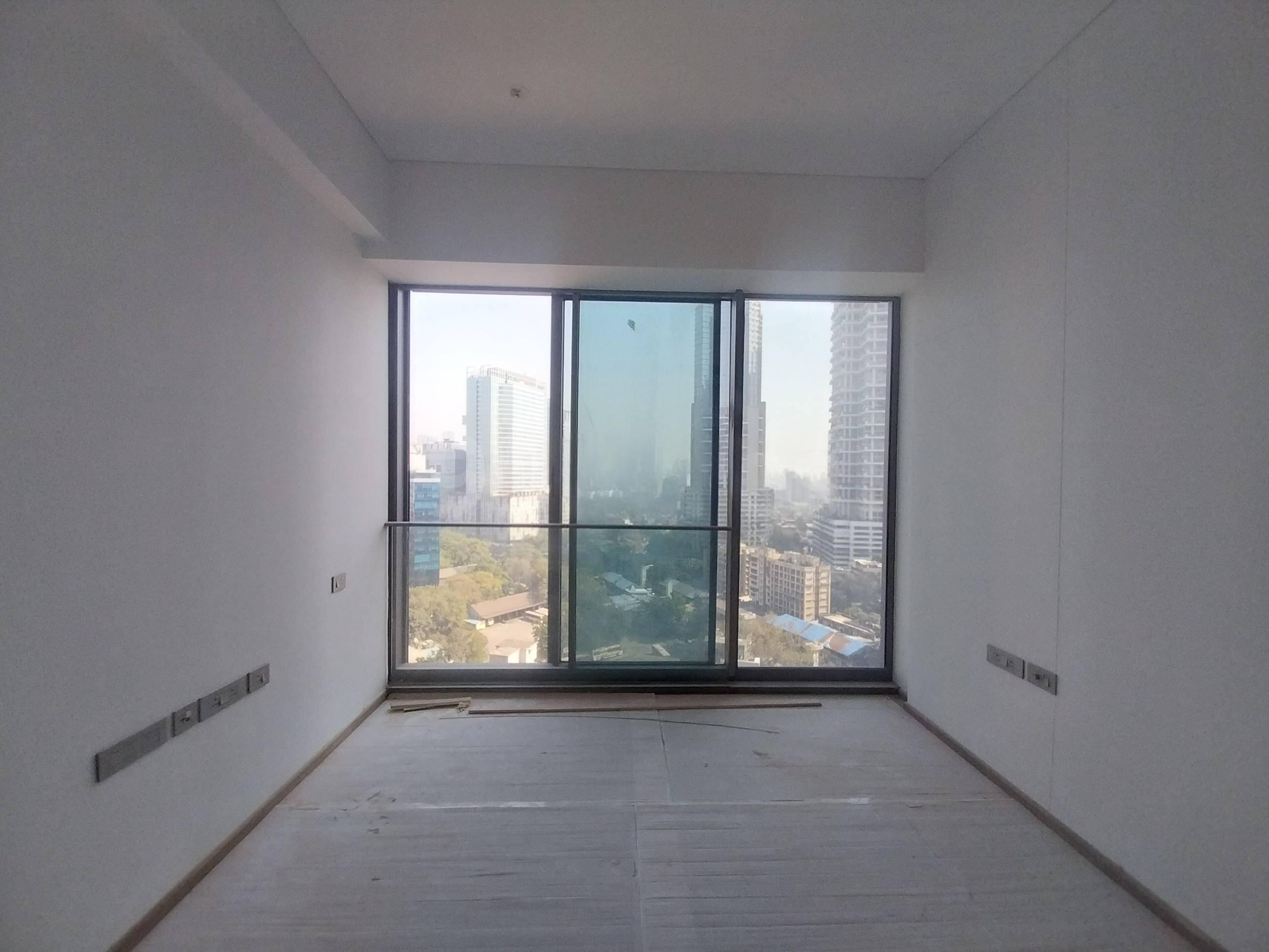 5 BHK + Extra Room Apartment For Rent in Rustomjee Crown