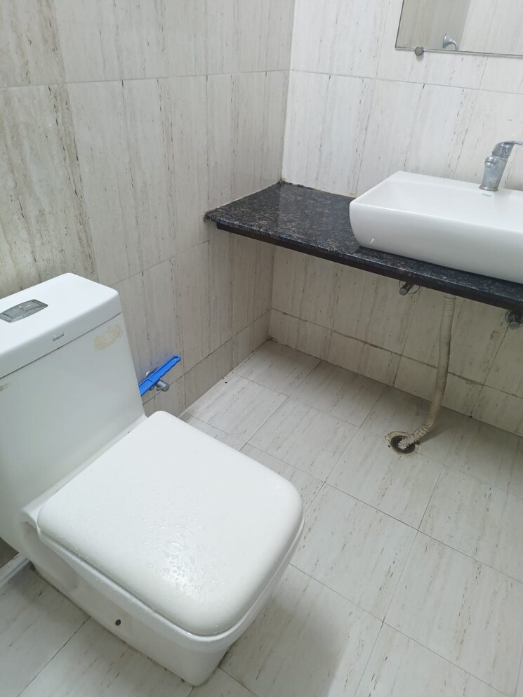 Bathroom, hawelia-valenova-park 3 Bedroom 1475 Sq.Ft. Apartment In Tech Zone 4 Greater Noida Greater Noida 8762691