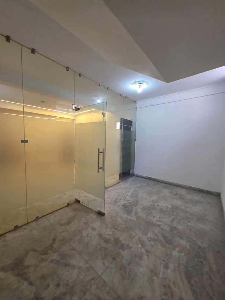 Room, green fields colony 3 Bedroom 1400 Sq.Ft. Builder Floor In Green Fields Colony Faridabad 8762693